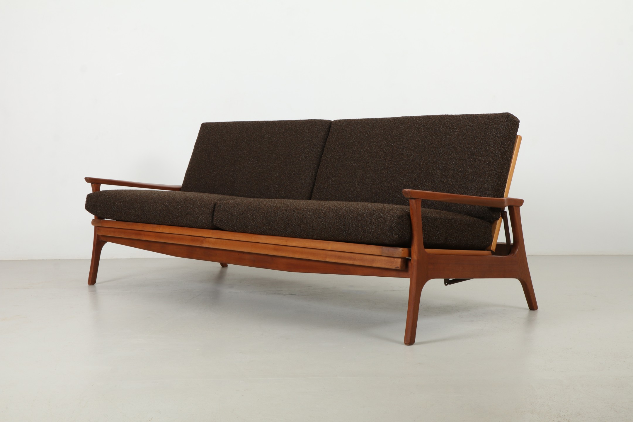 Sharp Mid-Century NZ Made 'Vigo' Folding Sofa By Morgan