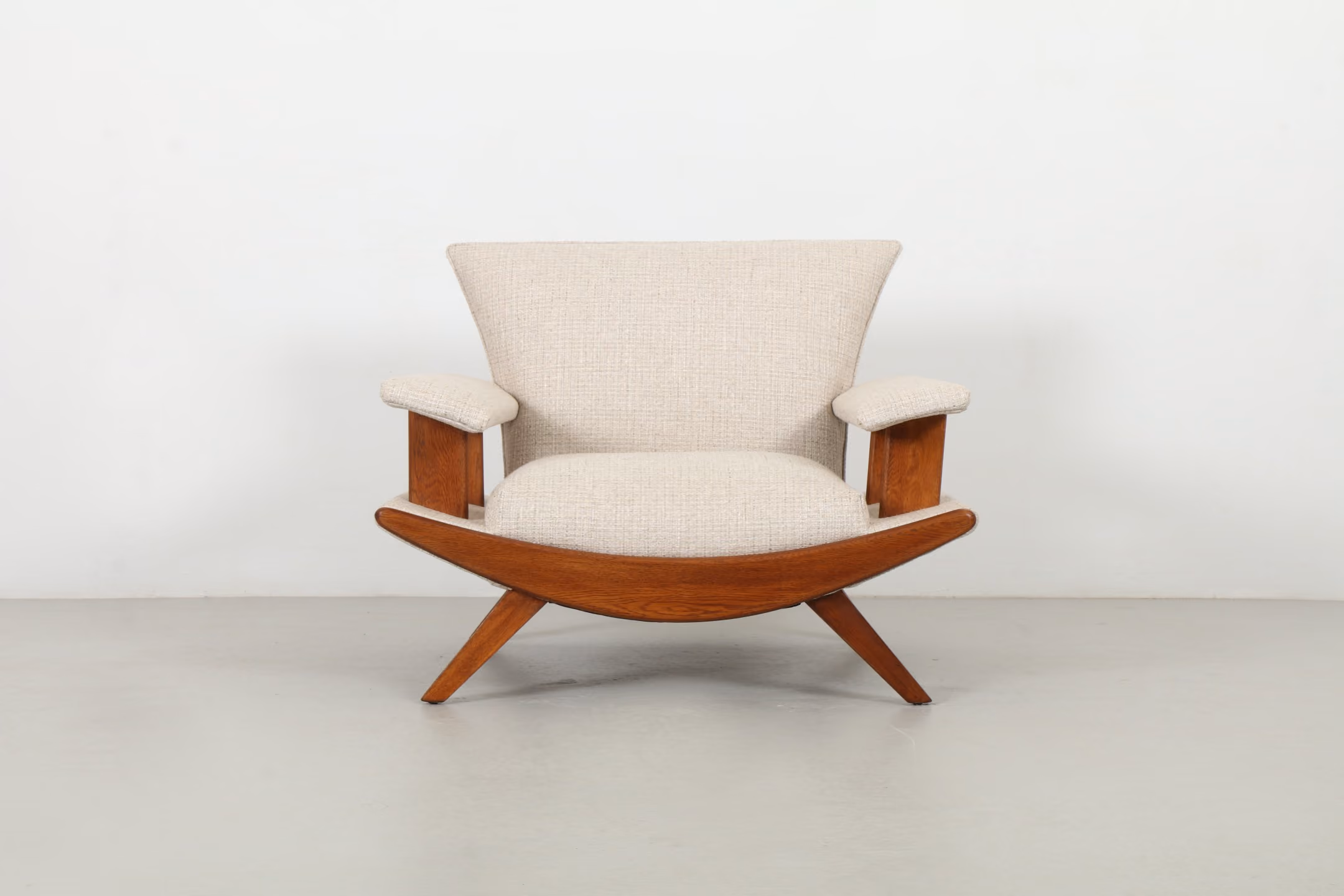Deluxe NZ Made 'Hollywood' Banana Armchair by JMK Furnishing