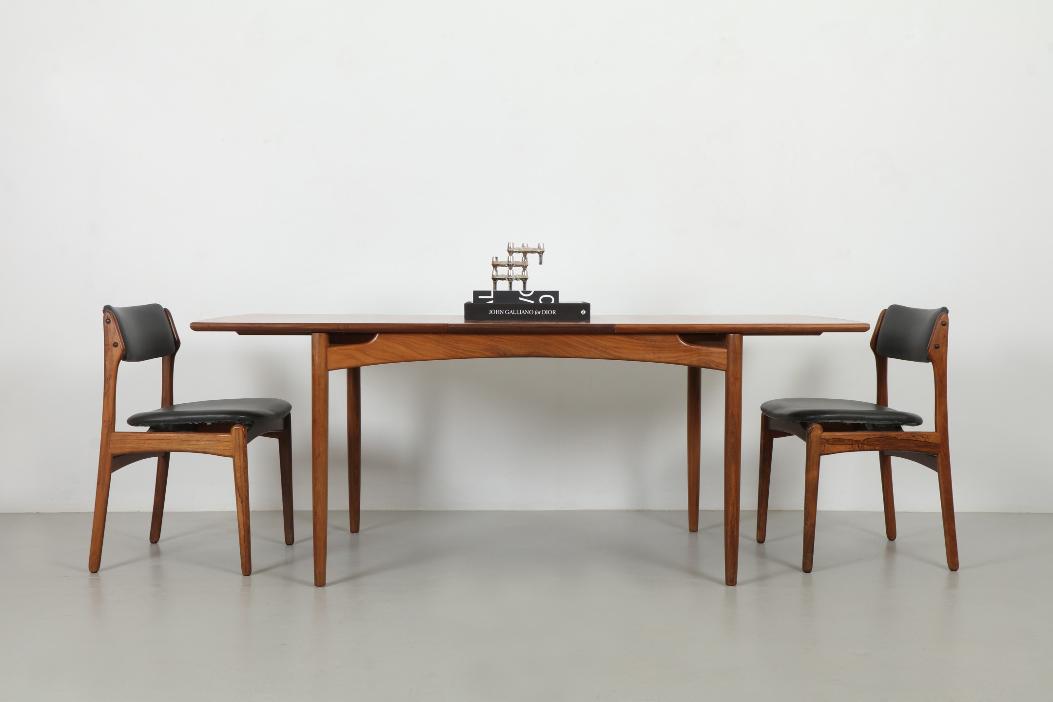 Sharp Victor Wilkins 'Brasilia' Model 4397 Dining Table by G-Plan