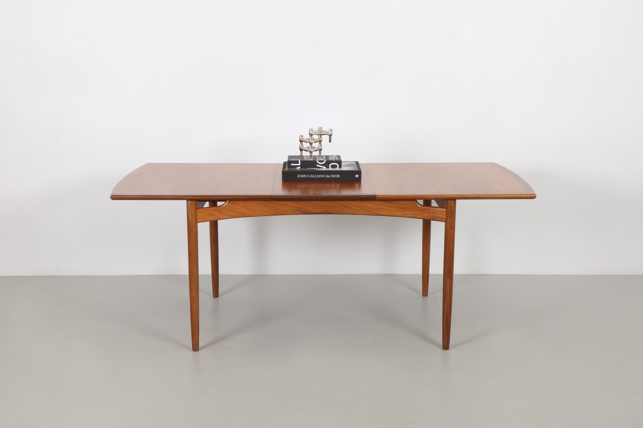 Sharp Victor Wilkins 'Brasilia' Model 4397 Dining Table by G-Plan