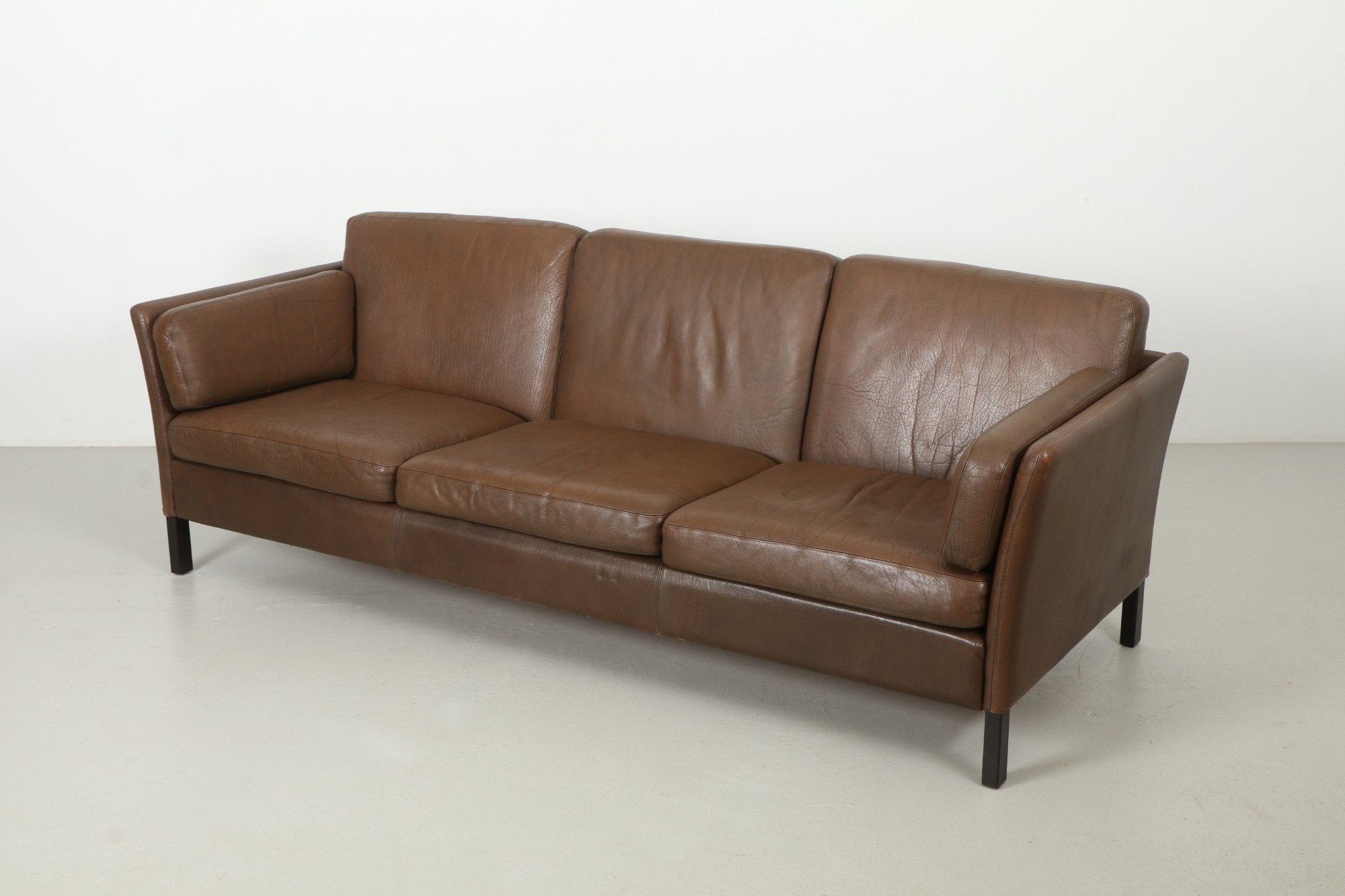 Stunning 'MH2225' Danish Leather Sofa by Mogens Hansen