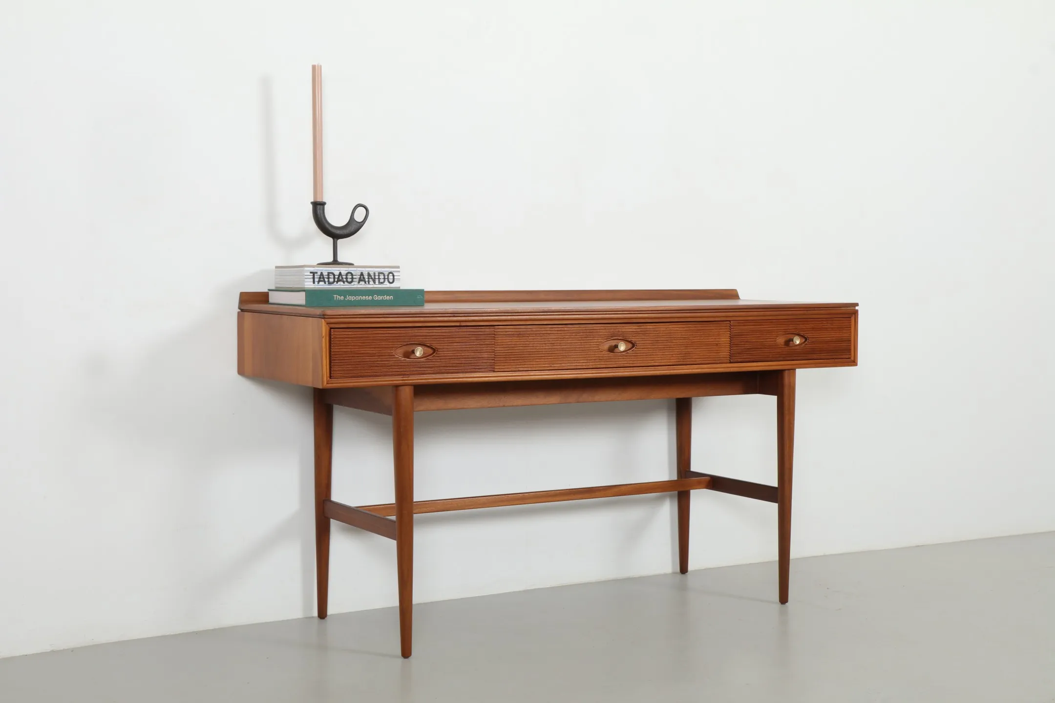Stunning Robert Heritage 'Salisbury' Console by Archie Shine