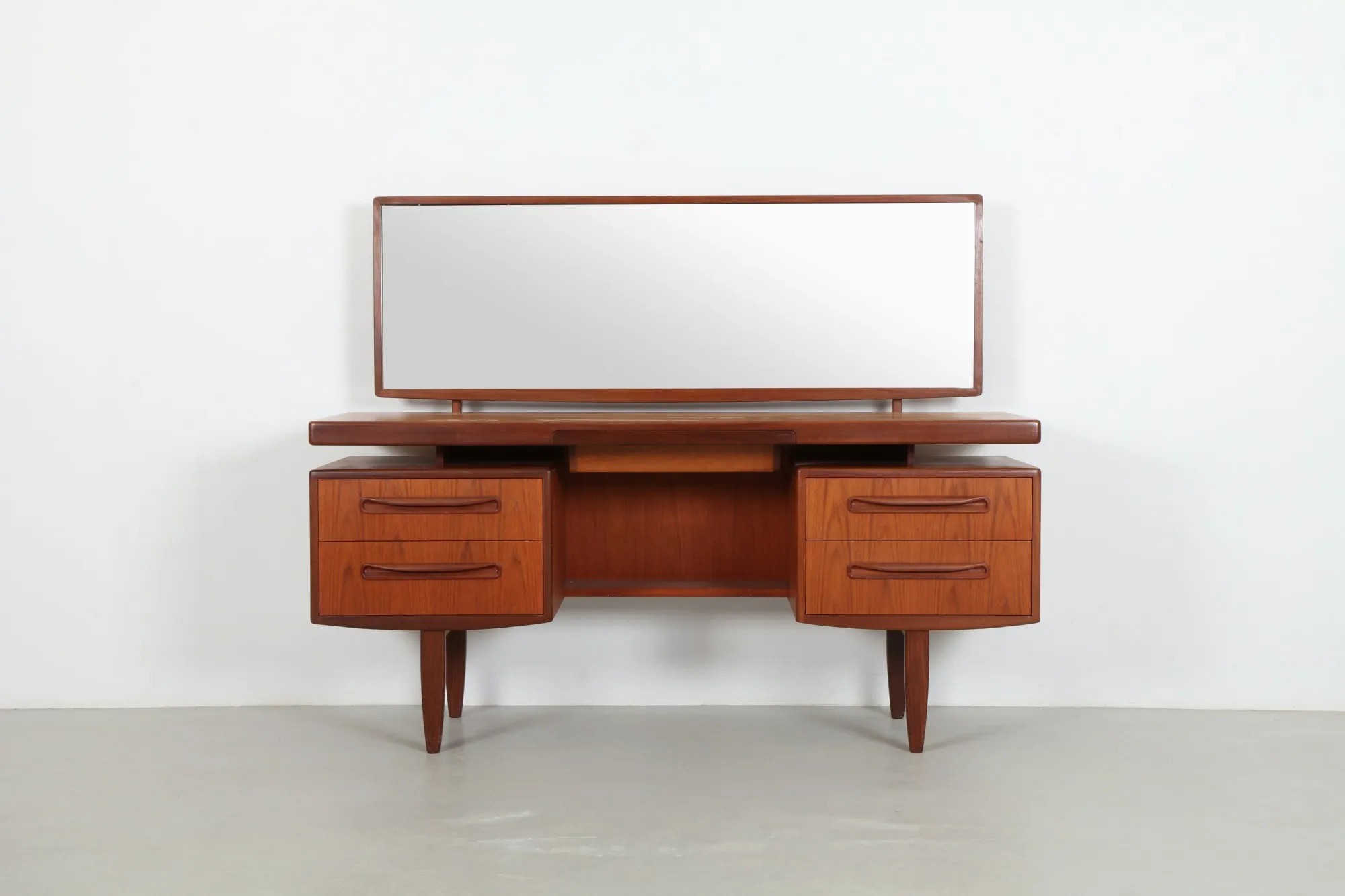 Sleek Victor Wilkins 'Fresco' Dresser / Desk by G-Plan
