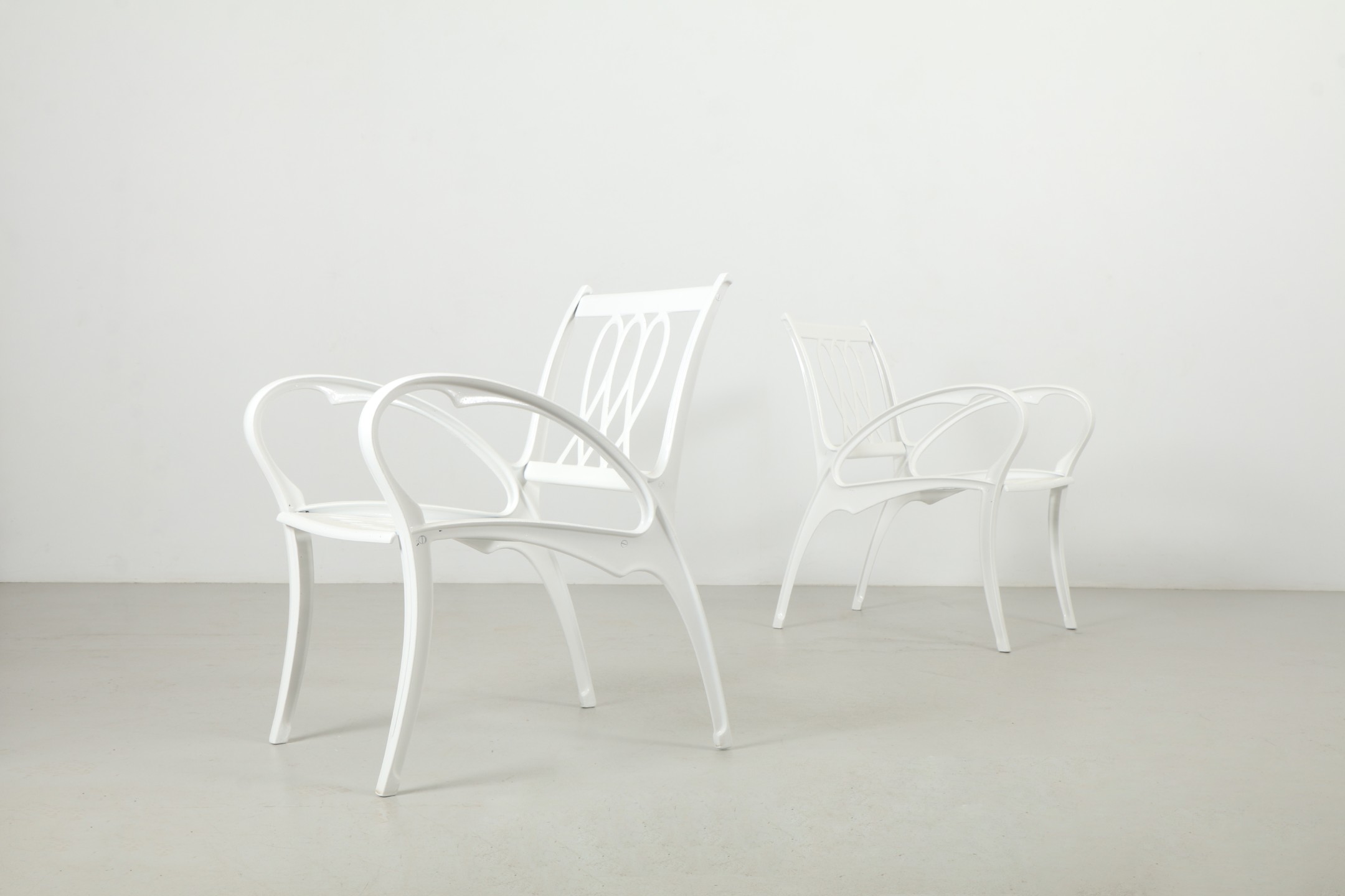 Four Sculptural Hunter Douglas Aluminium Outdoor Chairs by Flexalum