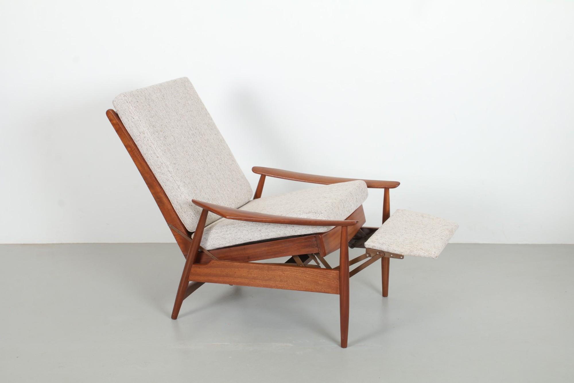 Sharp NZ Made 'Halden' Reclining Armchair by DON