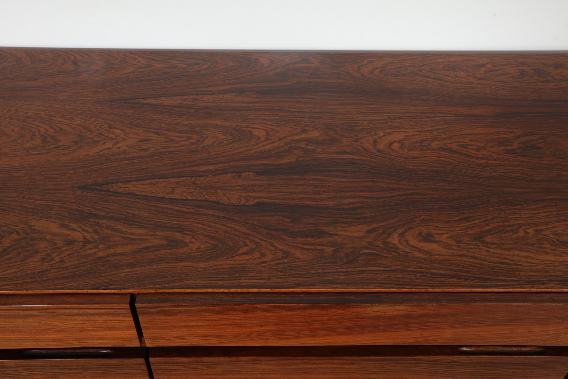 How to Identify High-Quality Mid-Century Modern Furniture: An Expert Buyer’s Guide