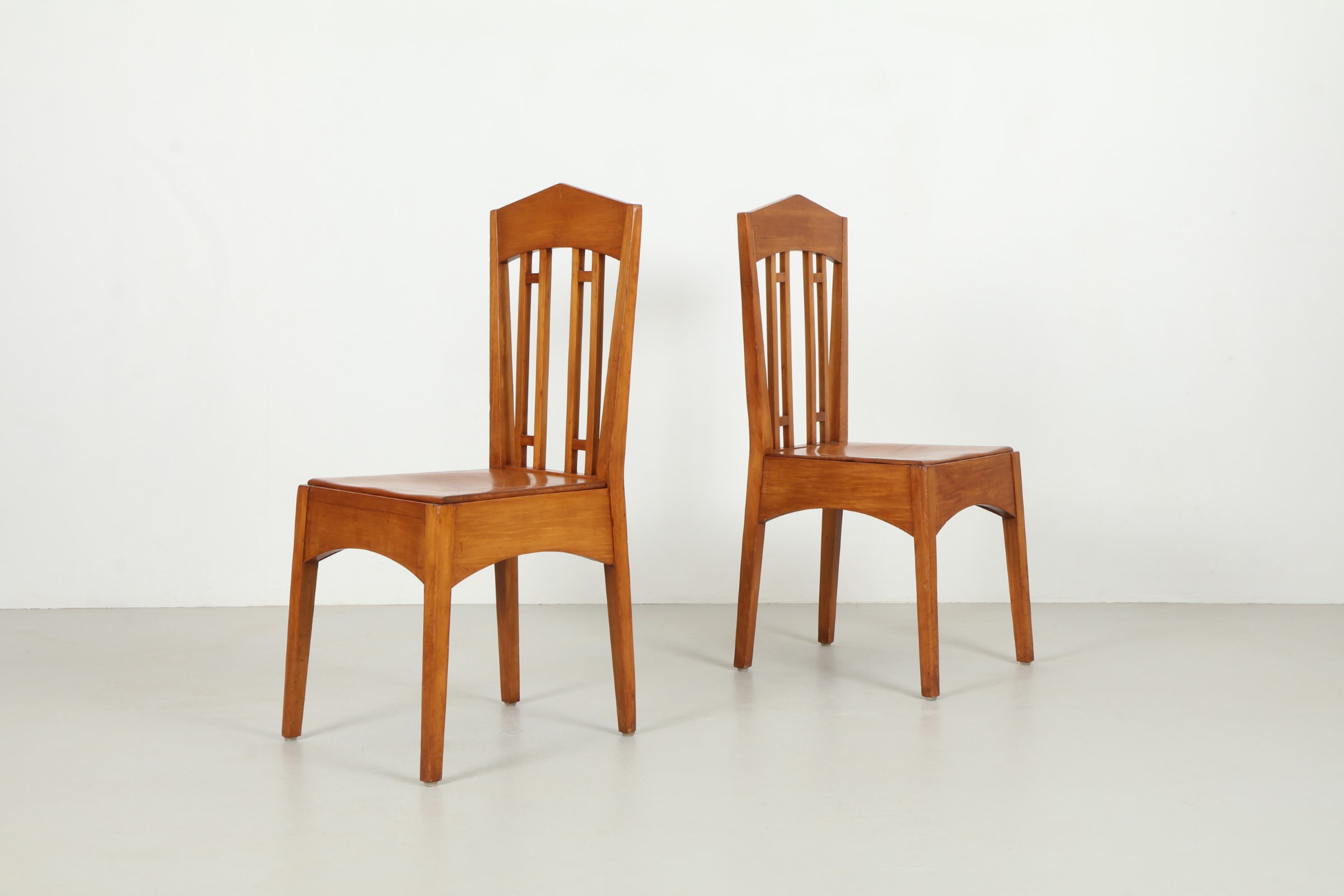 Revered Roy Lippincott 'Library Chairs' for University of Auckland Arts Building