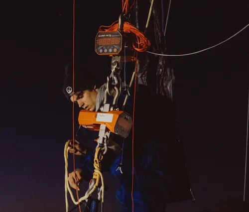 Engineer working in Toulouse