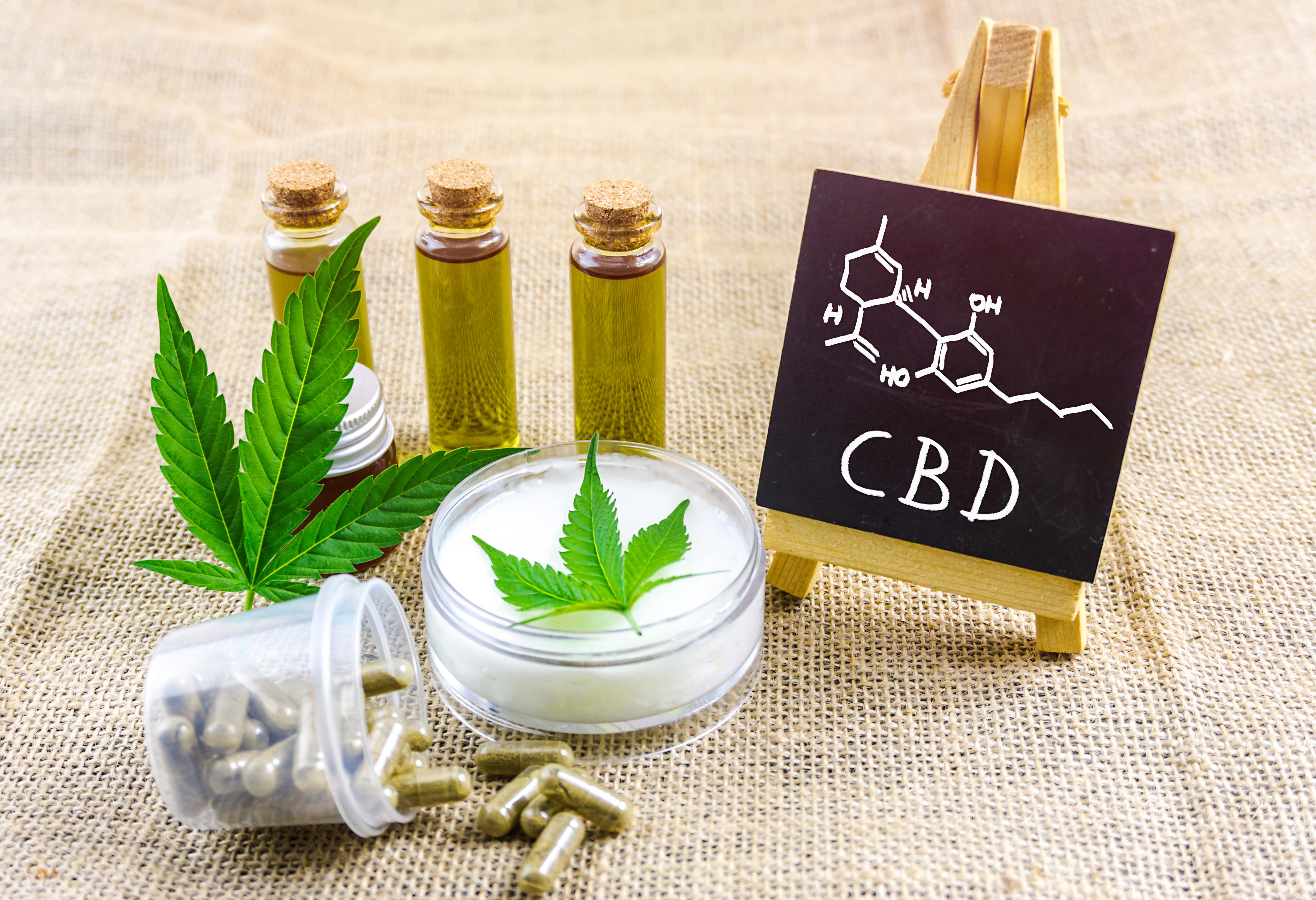 Natürlich Abnehmen mit CBD: So hilft Dir Cannabidiol beim Gewichtsverlust