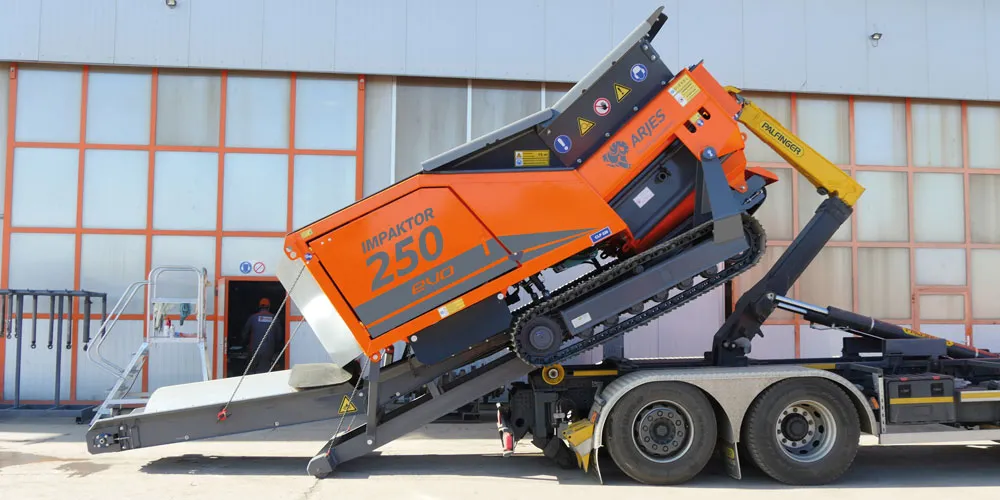 ARJES Impaktor 250 EVO I in transportstand
