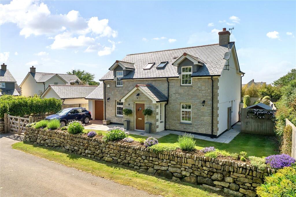 5 bedroom detached house in Rosudgeon great location no chain big plot with garden