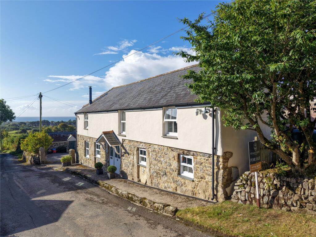 3 bedroom detached house in Gulval near the Tremenheere Sculpture Gardens