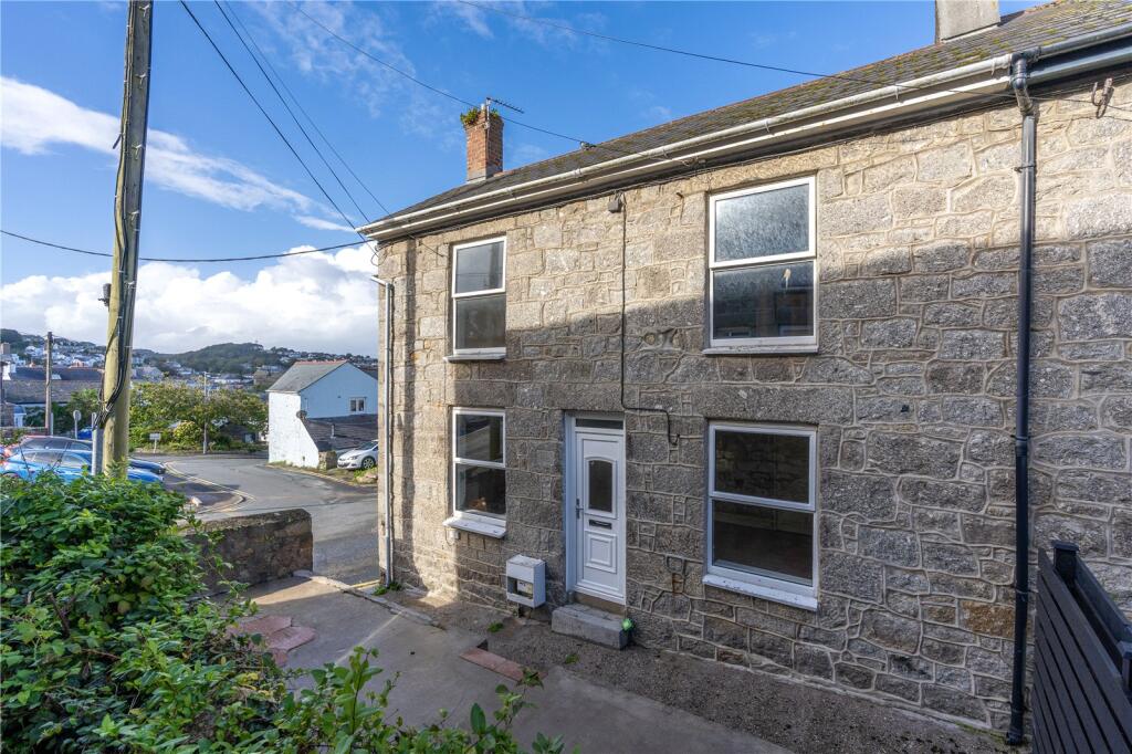 3 bedroom end of terrace house in Newlyn