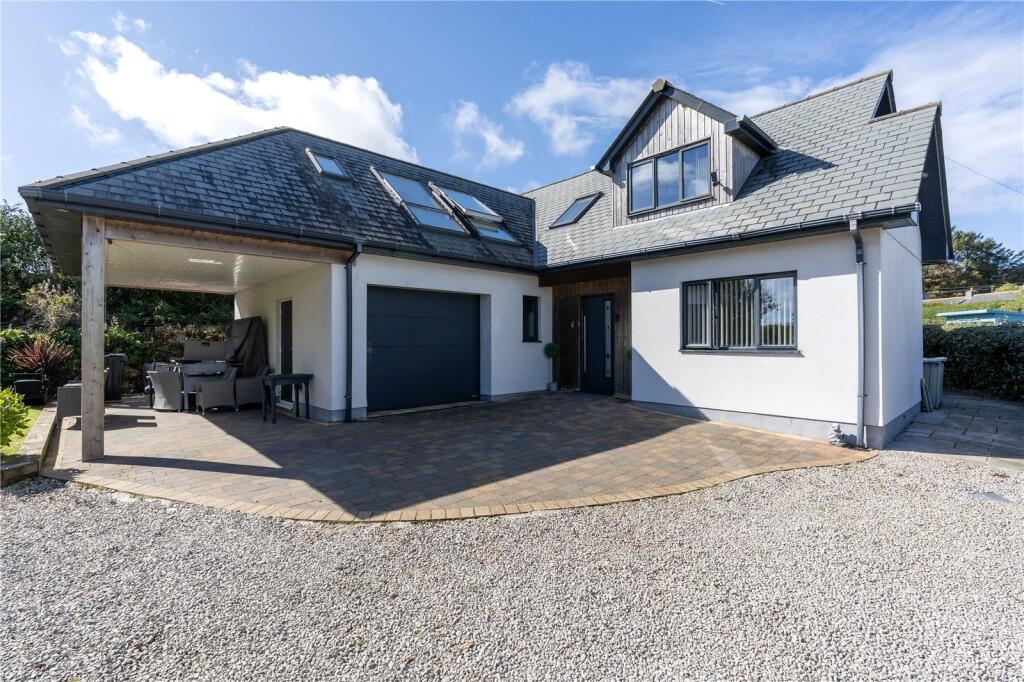 4 bedroom detached house in Carbis Bay