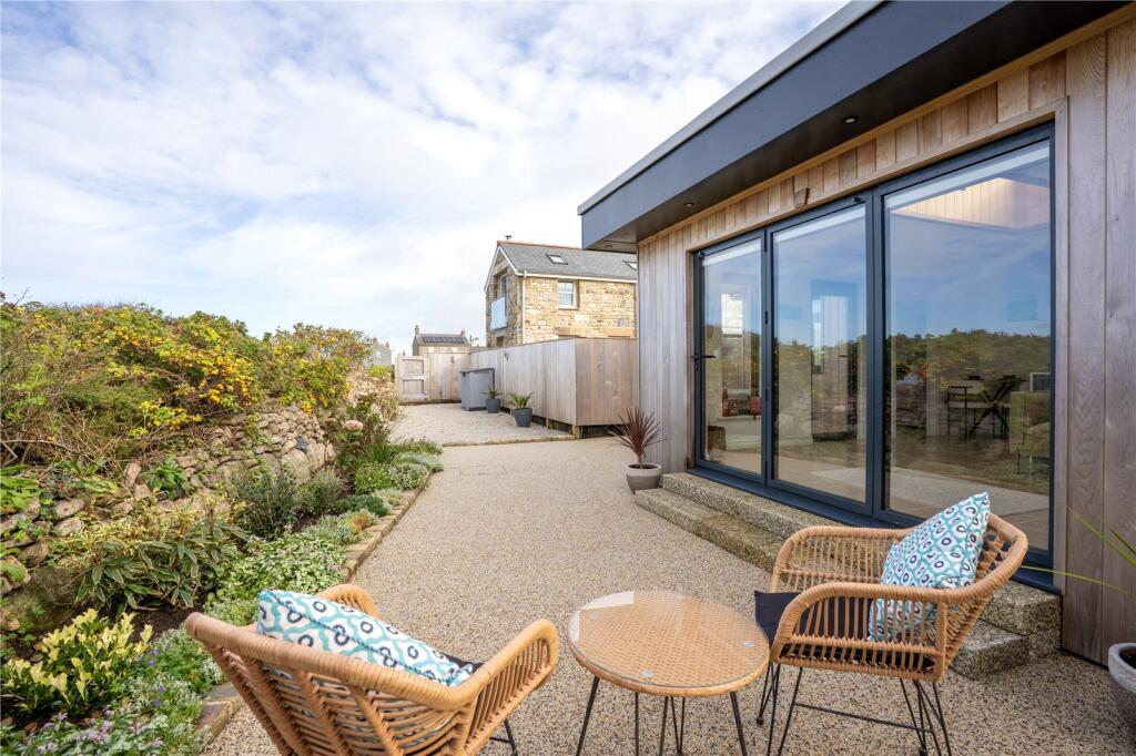 3 bedroom semi detached house and annex great holiday let potential investment opportunity no chain going concern holiday business