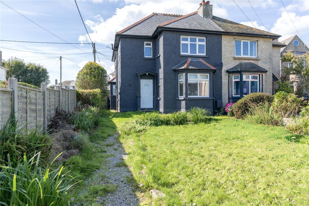 3 bedroom semi-detached house in Heamoor, no chain, great location, generous accommodation.