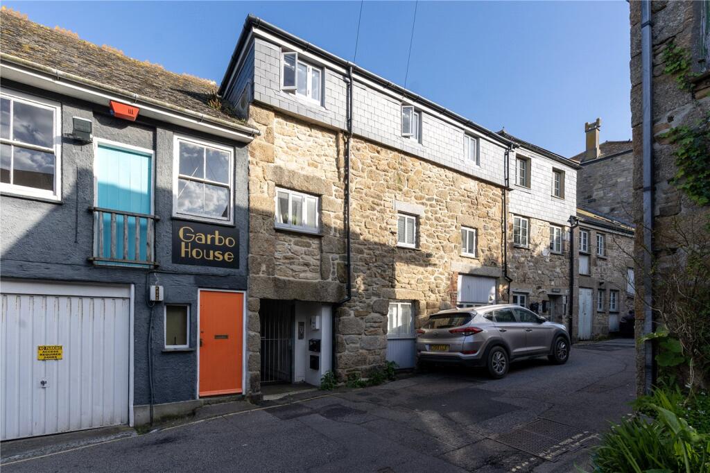1 bedroom apartment in Penzance, great location