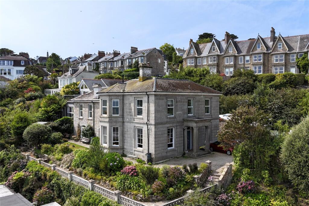 Antoine Villa, Chywoone Hill, Newlyn, TR18