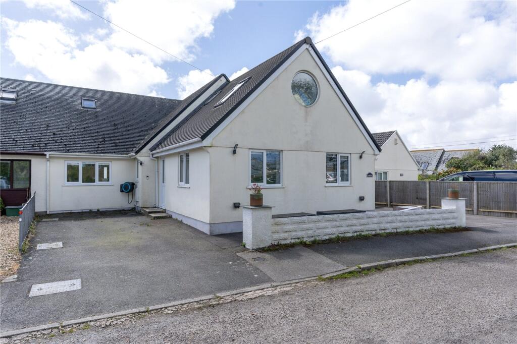 5 bedroom bungalow in Rosudgeon, great location