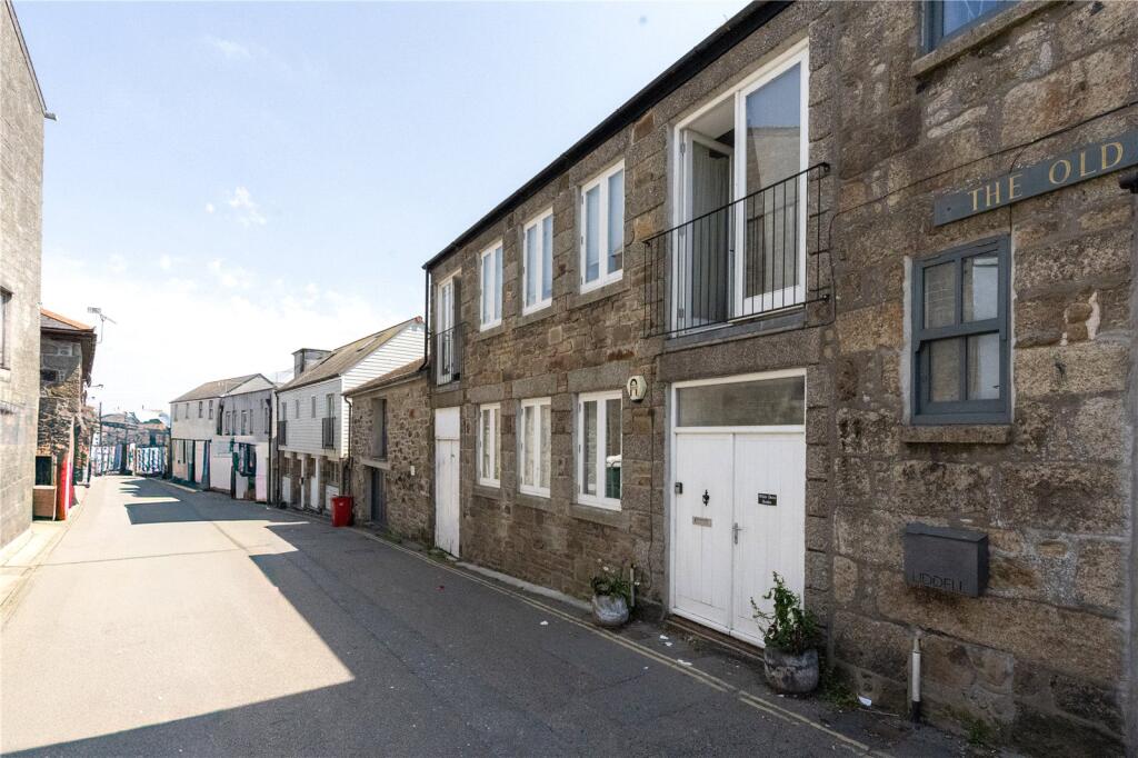 1 bedroom apartment in Penzance, great location