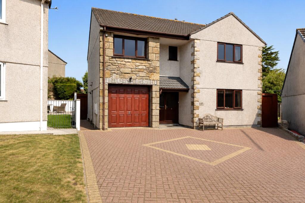 Tregoddick Close, Madron, TR20