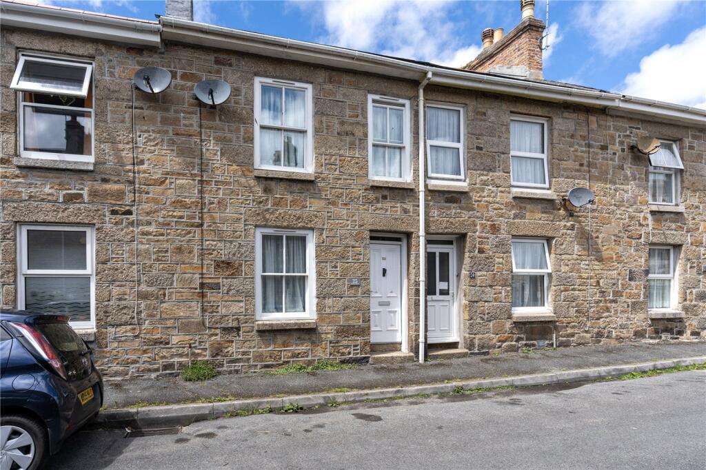 2 bedroom terraced house in Penzance, great first time buyer