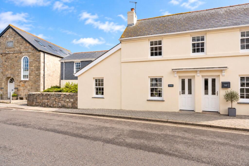2 bedroom semi detached house 