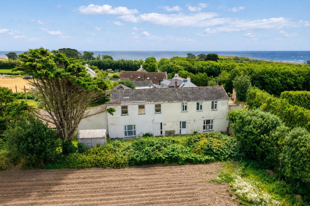5 bedroom apartment, great location