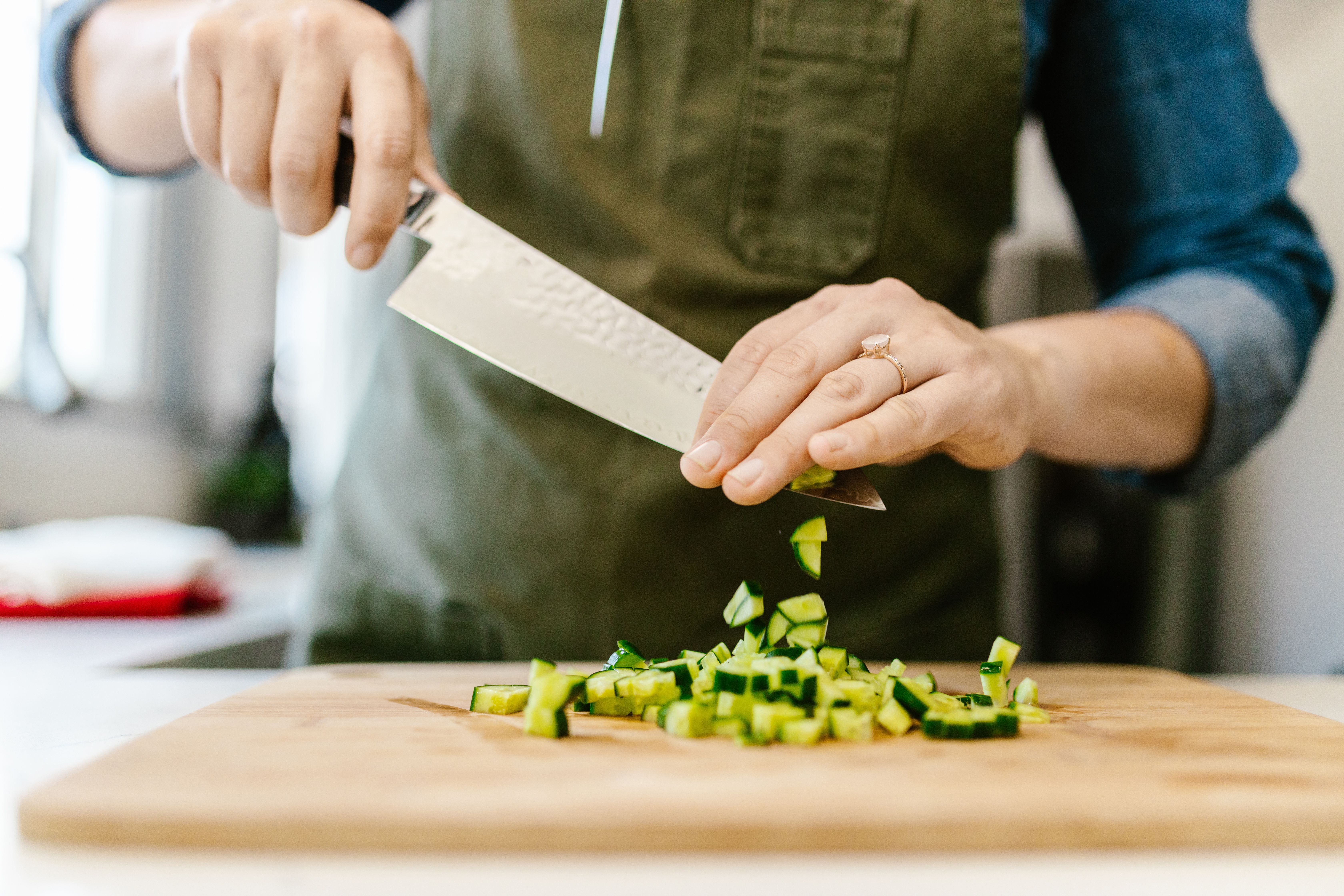 Chopping up vegetables for weight loss