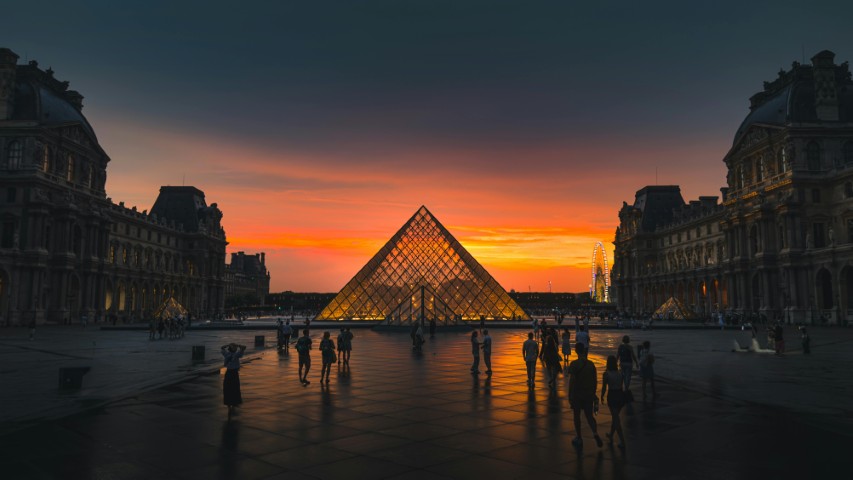 The Heist That Shocked the World: The Louvre Museum and the Security Framework Failure