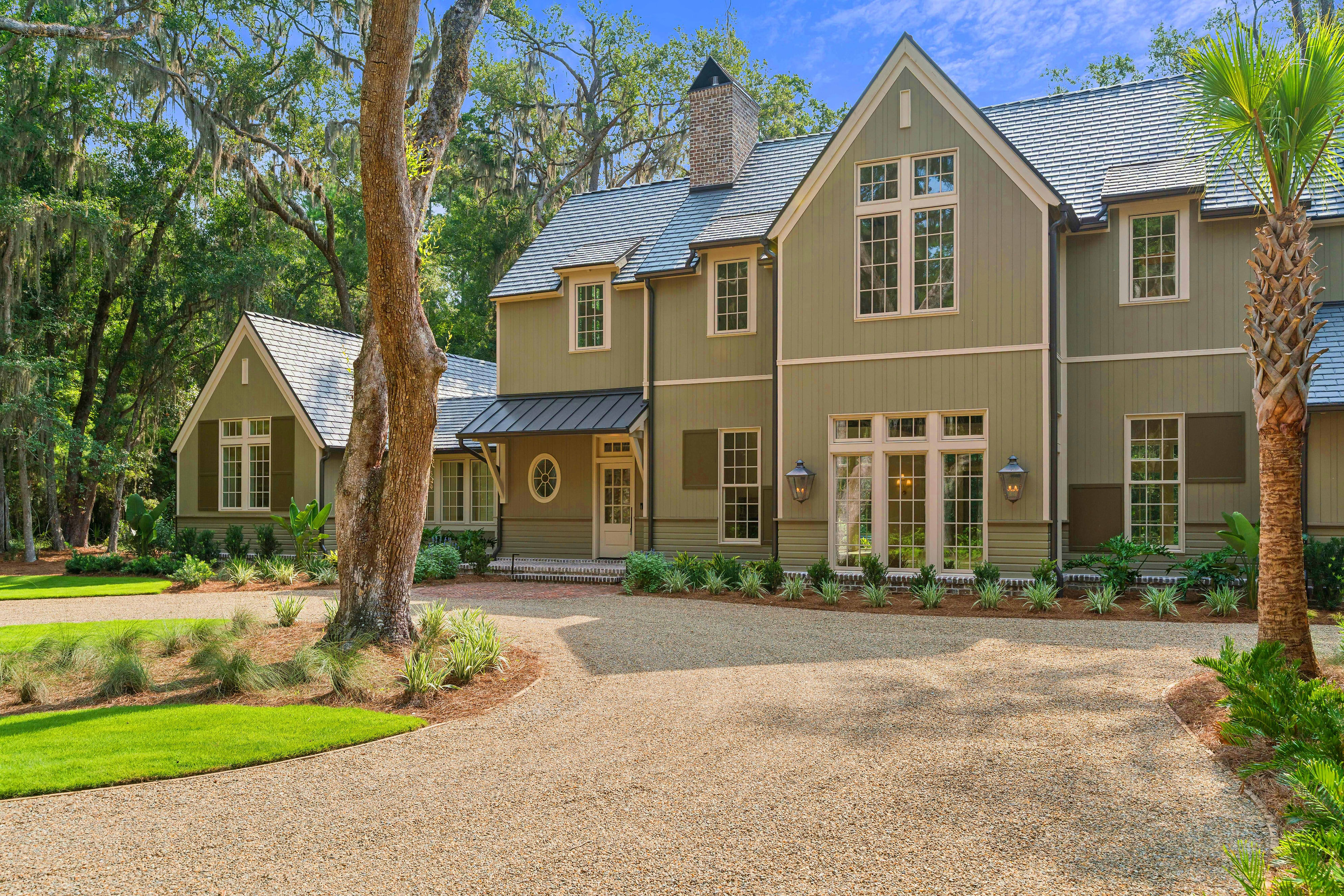 Moss Grove, Flanagan Development, St. Simons Island: front elevation and gravel driveway