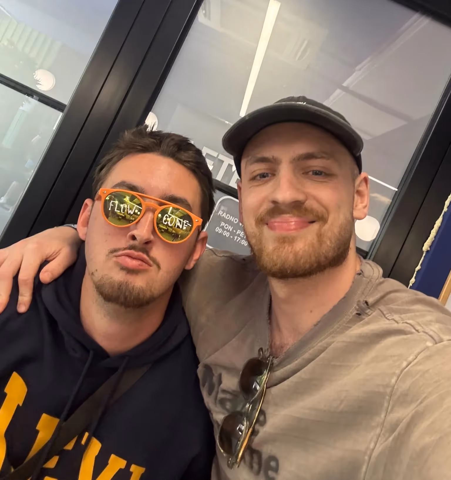 FLOWconf Day 2: Photo with Juian Galluzzo