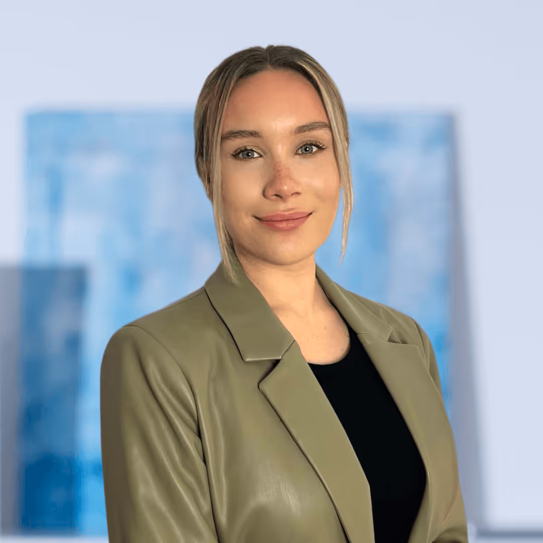 Nina -> Projektmanagerin bei THEFABERS