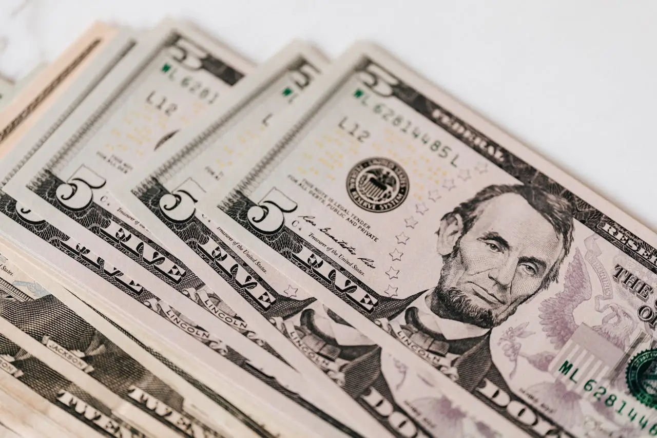 Bongkar Cara Kelola Bonus THR Biar Nggak Cepat Habis