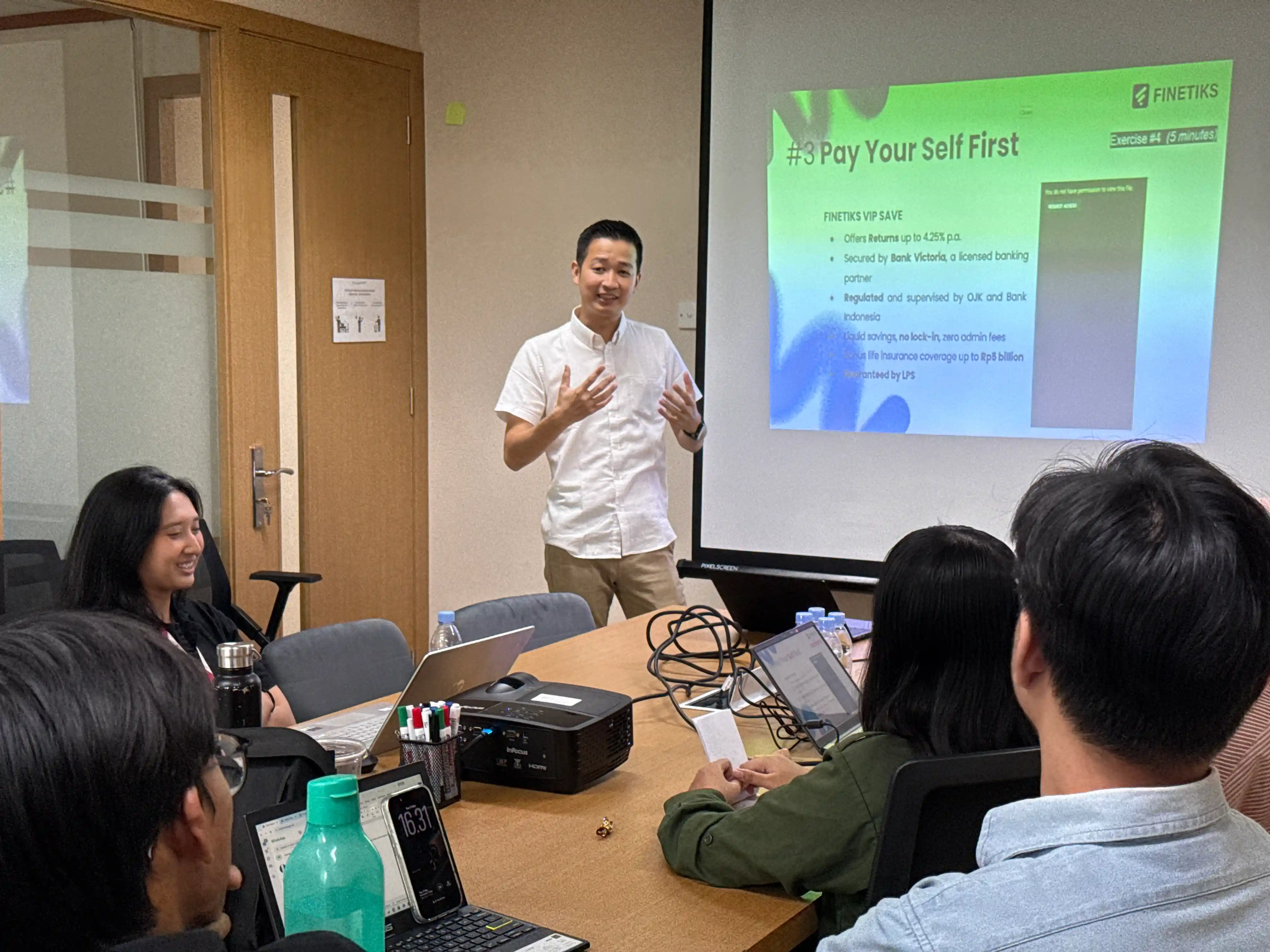 FINETIKS x IRIJ Gelar Workshop Money Boss: Edukasi Keuangan untuk Karyawan