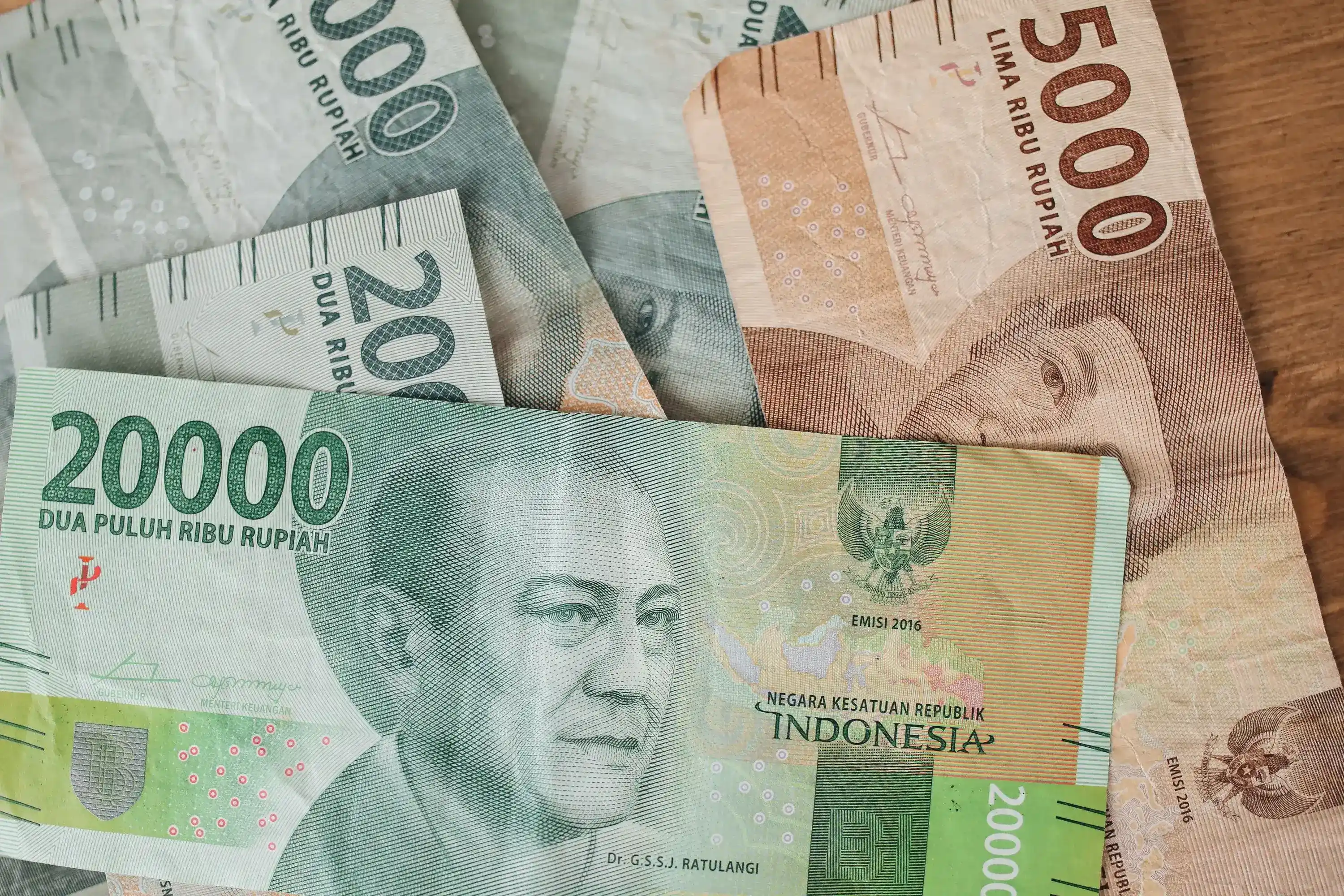 Rupiah Tembus Rekor Melemah 2026: Apa Dampaknya ke Tabunganmu?
