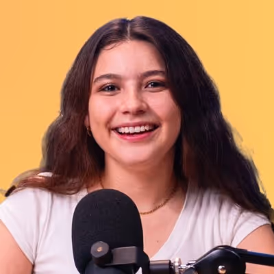 Portrait de Lilibeth Acuna, Responsable OutBound Expert chez lemlist, travaillant sur le site Webflow et l'automatisation Make/Airtable créé par SHUNPO