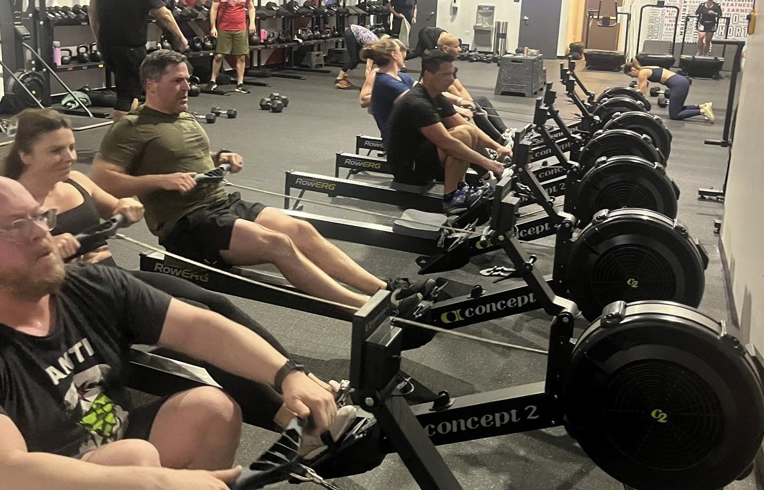 Struggling With Consistency? Here’s How the Best Gym in the Northwest Chicago Suburbs Helps You Flip the Script