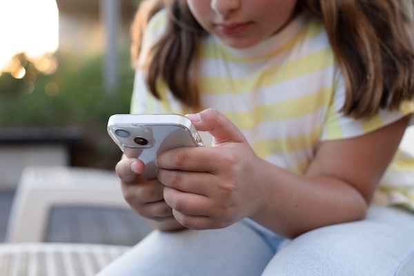 Is your child being left out online? Spot the signs of digital distress and cyberbullying