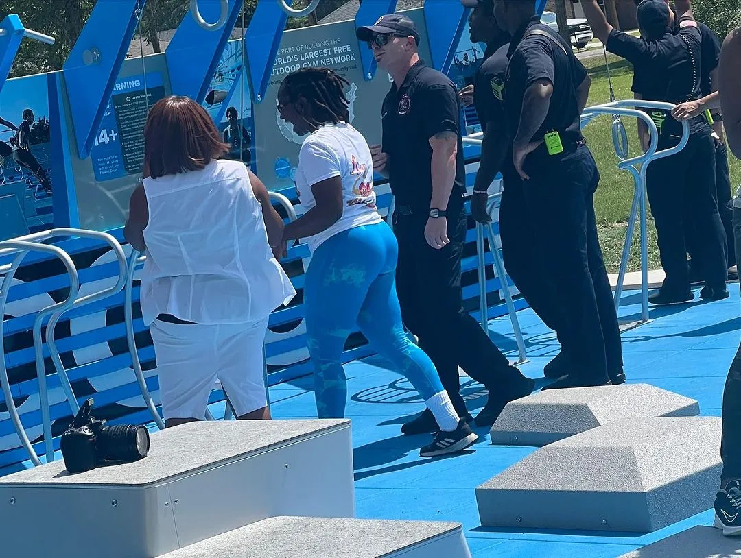 Ilyana's demonstrations were accompanied by local fire & police