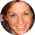 Small Headshot of Erin Lomax