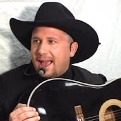 Ce spectacle hommage d’une qualité exceptionnelle met en vedette Les Smith.