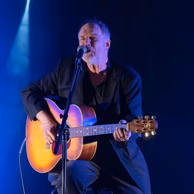 Stephen Faulkner, auteur-compositeur interprète, cassonade, icone de la scène musical Québécoise
