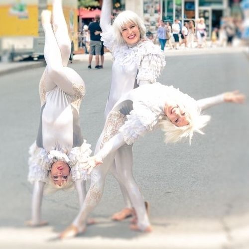 Triplettes, trio, acrobatie, main à main, aérien, performance, cirque