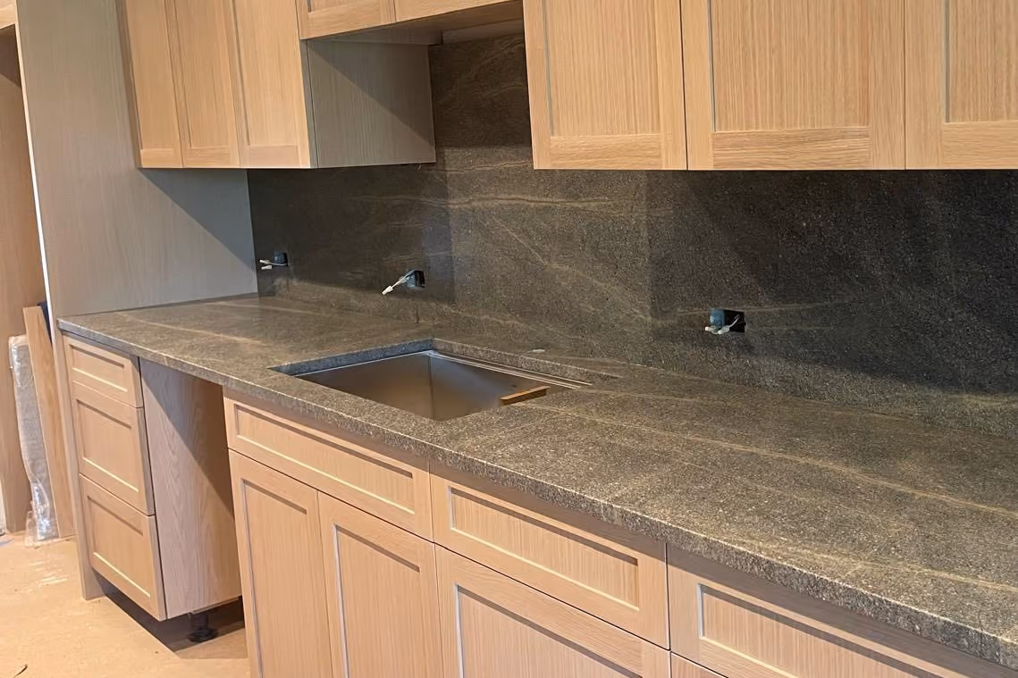 Web Green Granite Countertops and Backsplash - Elk Grove Village Web Green Granite Countertops and Backsplash - Elk Grove Village