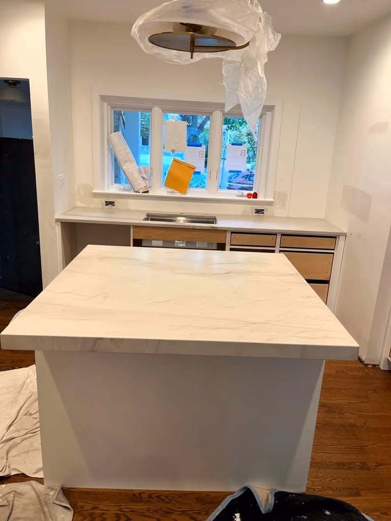 Mont Lucia Quartzite - Small Countertop Mont Lucia Quartzite - Kitchen Small Island