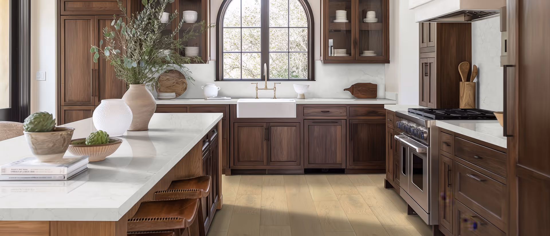 Calacatta Fioressa Beige Quartz brings an air of sophistication with its natural cream and beige base and delicate cream veins