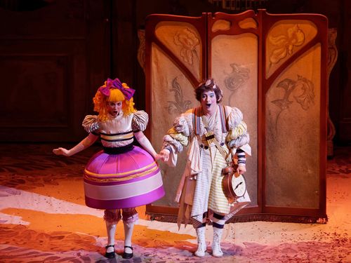 Image Scene Spectacle Mozart Flute Enchantee Scoffoni Valiquette Versailles Pamina Papageno