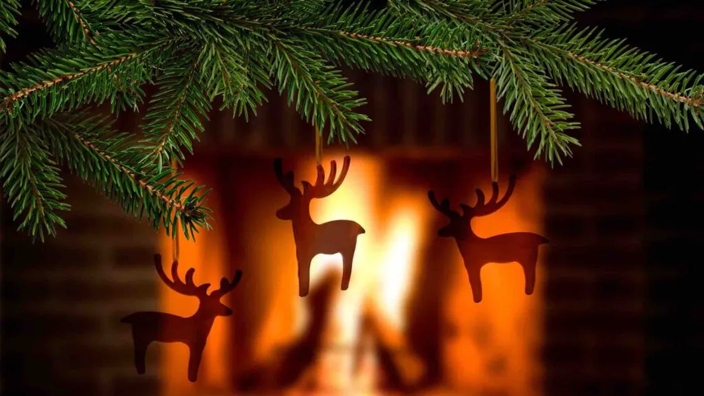 fire and Christmas tree