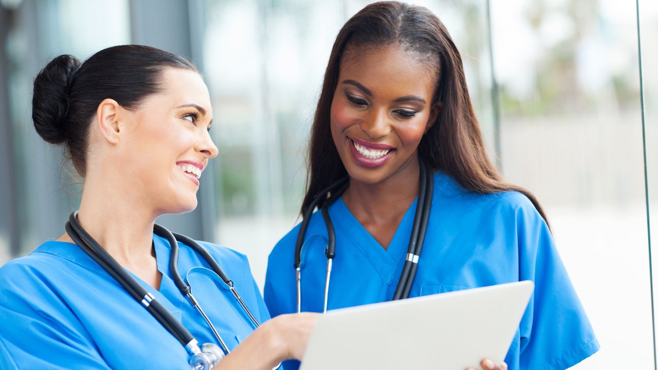 picture of two nurses talking